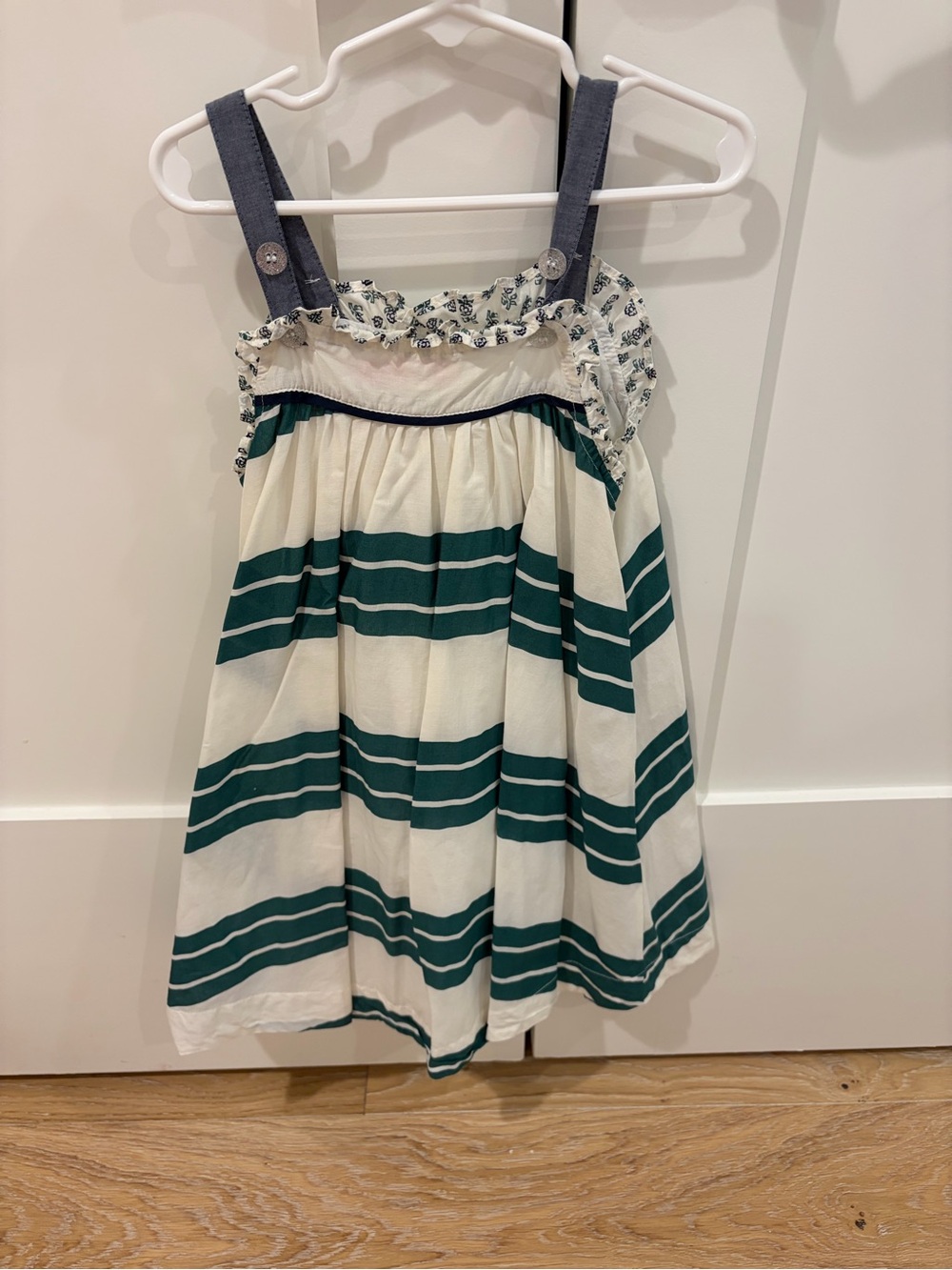 Pink Chicken Girls Cream & Green Striped Sundress size 5 - Picture 3 of 4